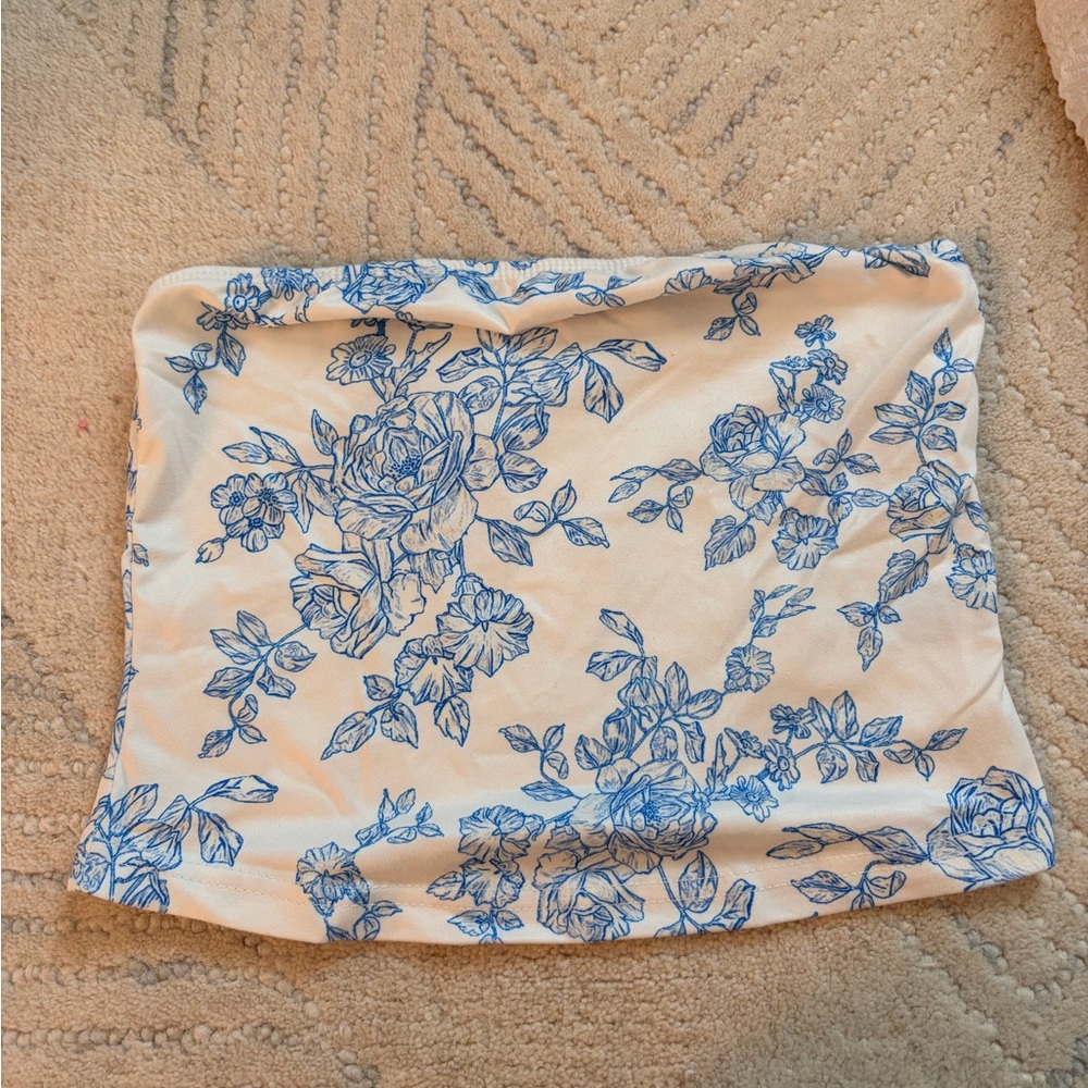 SHEIN Blue Floral Crop Top